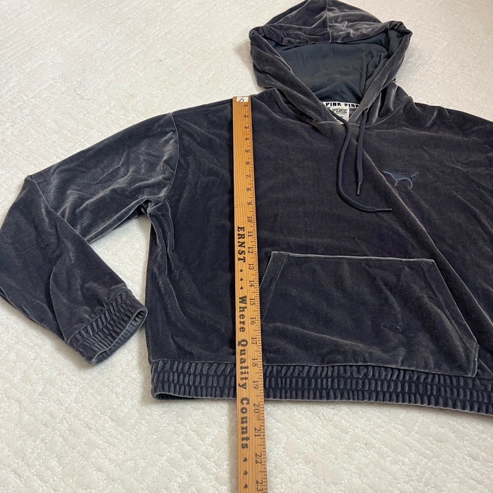 PINK Victoria’s Secret gray velour hoodie with pouch pocket long sleeves M - Picture 5 of 8